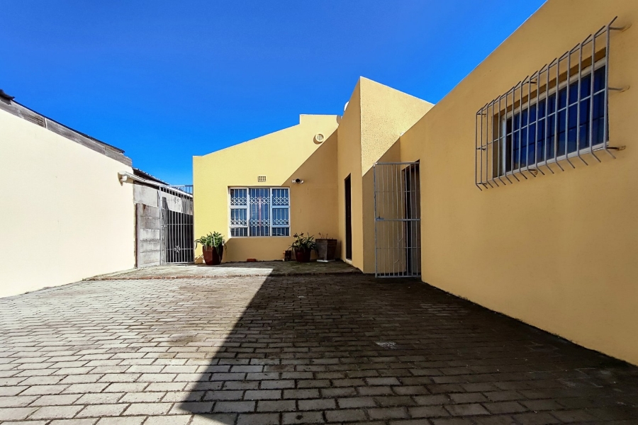 3 Bedroom Property for Sale in Wetton Western Cape